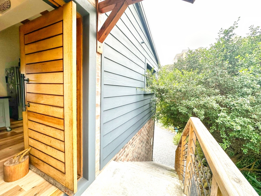 5 Bedroom Property for Sale in Cola Beach Western Cape